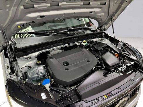 Used 2023 Volvo XC40 B5 Plus w/ Driver Assist Package AWD/4WD image 56