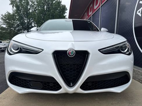 Used 2023 Alfa Romeo Stelvio Sprint AWD/4WD image 8