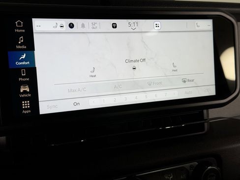 Used 2024 Jeep Wrangler Unlimited w/ Convenience Group image 18