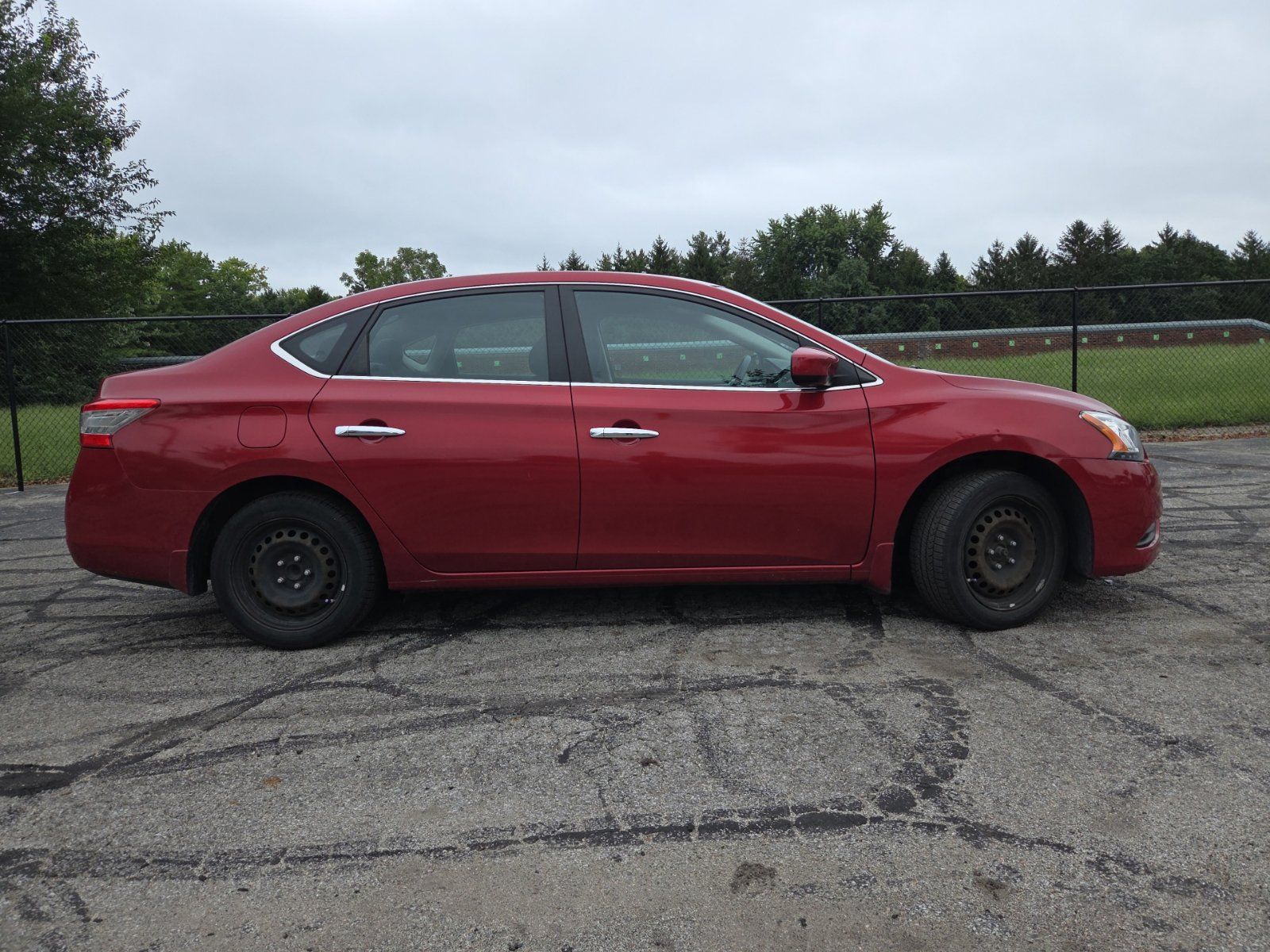 Used 2014 Nissan Sentra SV FWD image 2