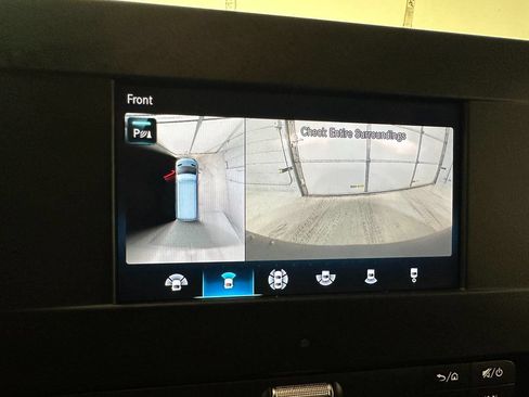 Used 2023 Mercedes-Benz Sprinter 2500 image 38