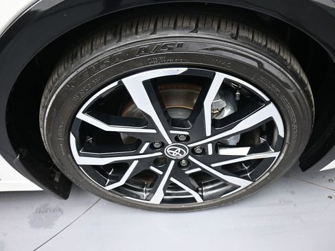Used 2024 Toyota Prius Prime FWD image 13