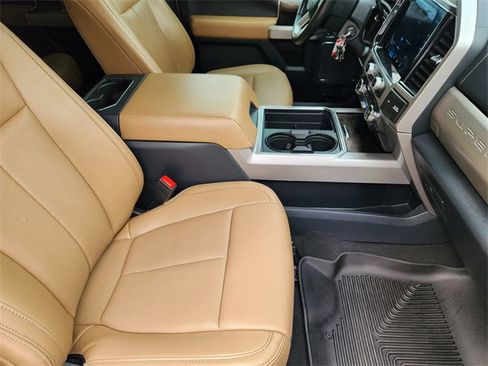 Used 2022 Ford F250 Lariat w/ Lariat Value Package image 10