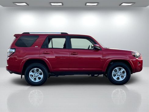 Used 2024 Toyota 4Runner SR5 image 7