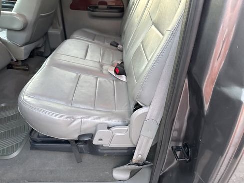 Used 2005 Ford F250 Lariat image 26