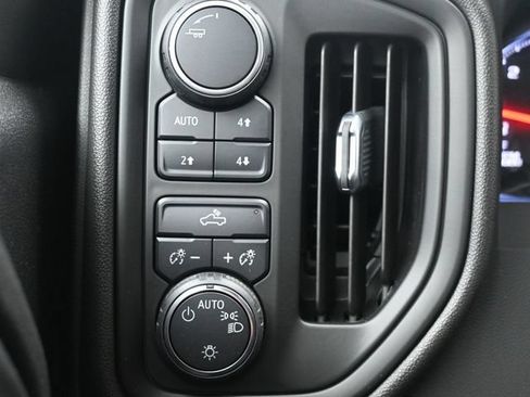Used 2022 Chevrolet Silverado 1500 Custom Trail Boss w/ LPO, Dark Essentials Package AWD/4WD image 24