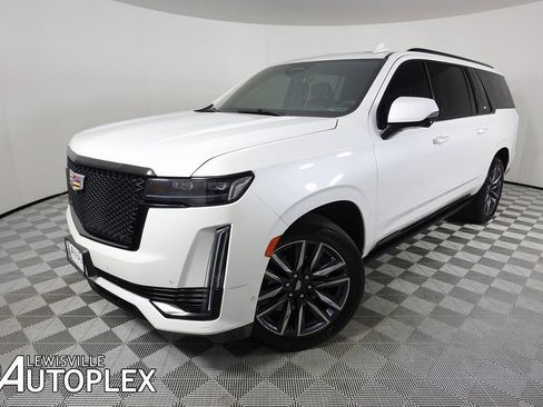 Used 2022 Cadillac Escalade ESV Sport image 1