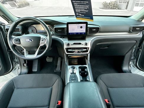 Used 2023 Ford Explorer XLT w/ Class IV Trailer Tow Package image 3