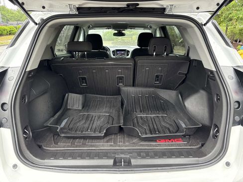 Used 2020 GMC Terrain SLE w/ Driver Convenience Package FWD image 30