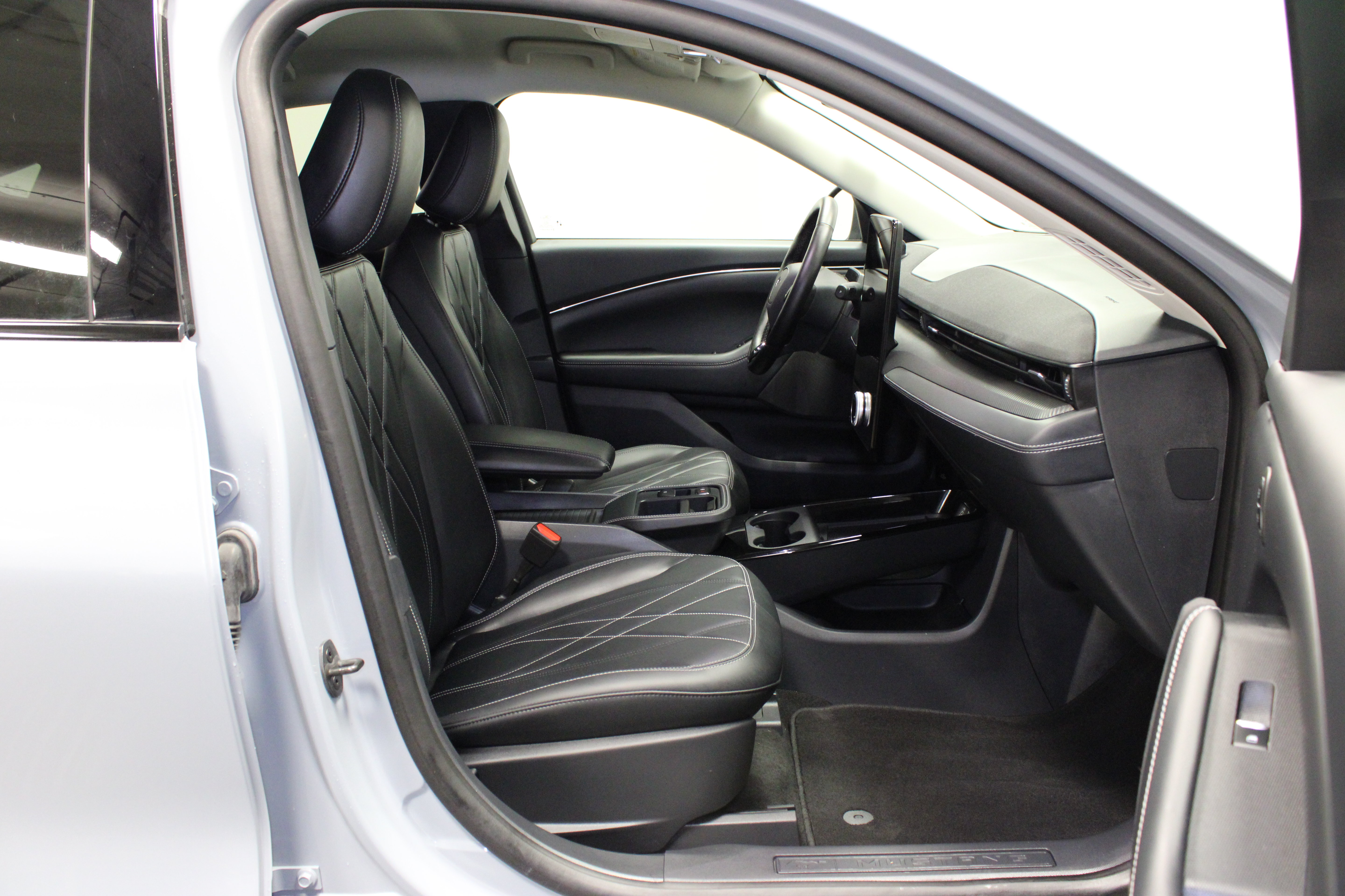 Used 2025 Ford Mustang Mach-E Select RWD image 13