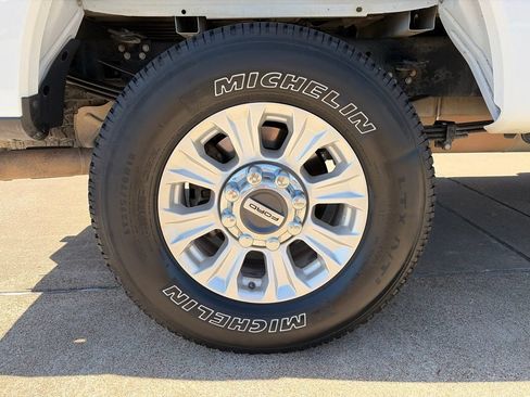 Used 2021 Ford F350 XLT w/ XLT Value Package AWD/4WD image 9