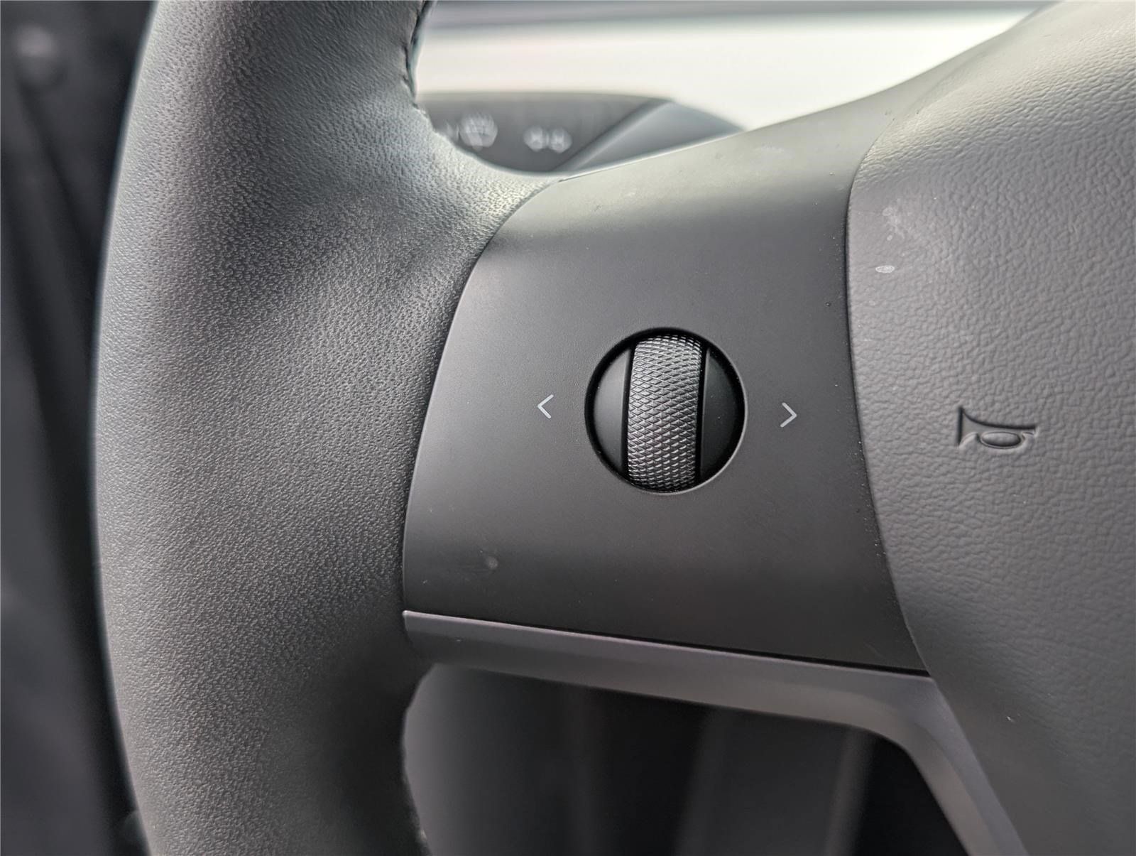 Used 2025 Tesla Model Y Long Range RWD image 22