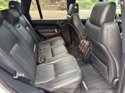 Used 2015 Land Rover Range Rover HSE AWD/4WD image 11