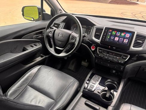 Used 2017 Honda Pilot Touring image 29