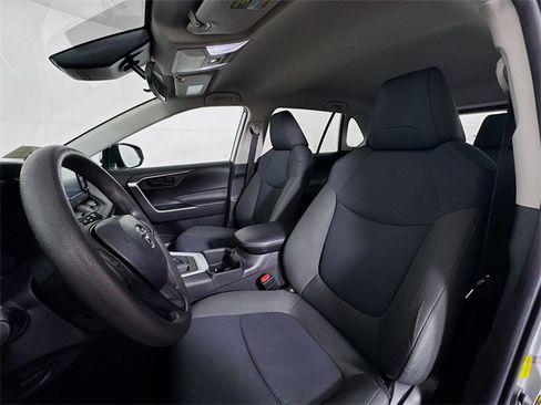 Certified 2022 Toyota RAV4 LE image 18