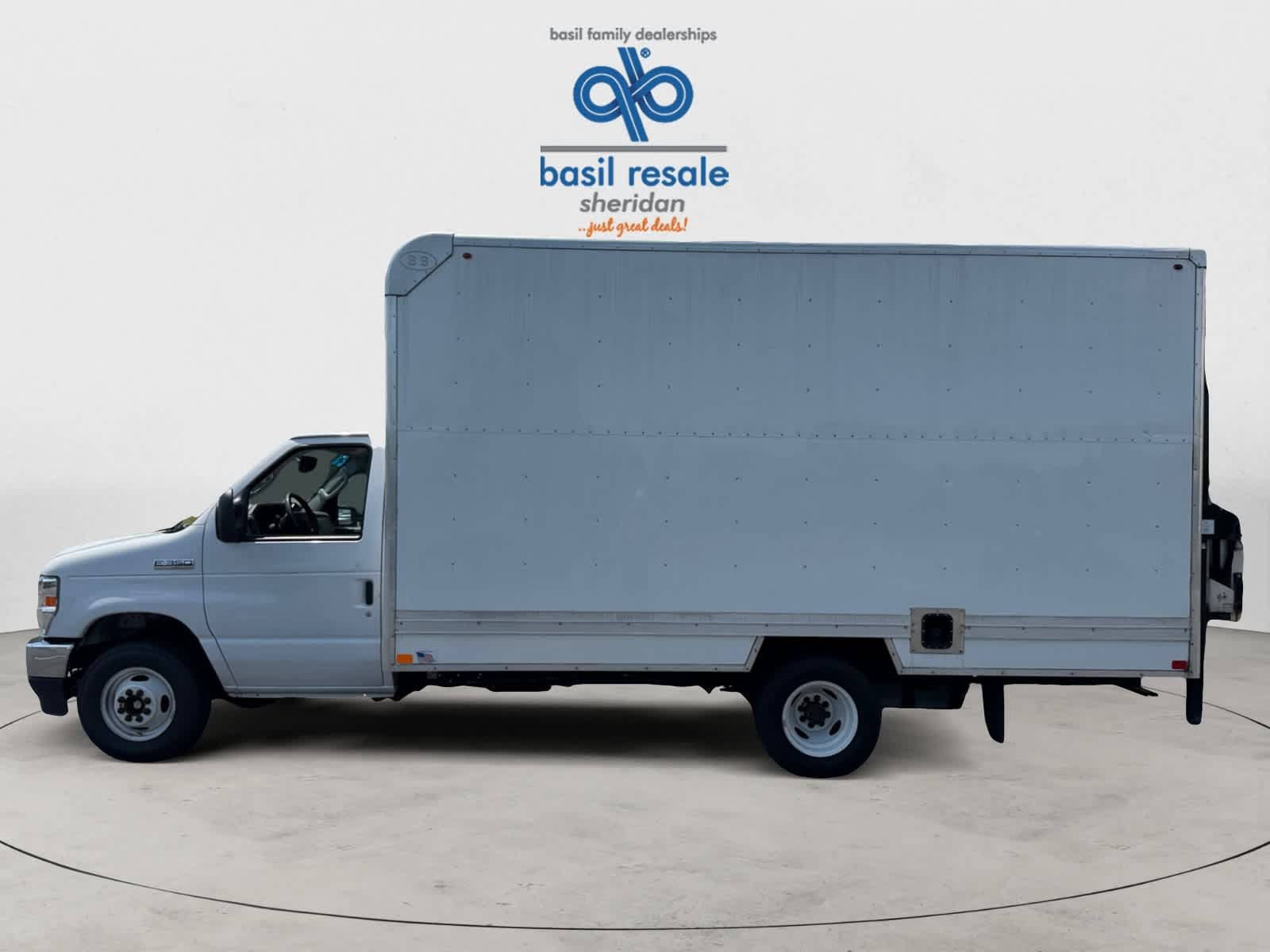 Used 2023 Ford E-350 and Econoline 350 Super Duty w/ Power Windows & Locks Group RWD image 3