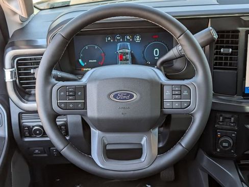 New 2026 Ford F250 Lariat w/ FX4 Off-Road Package image 43