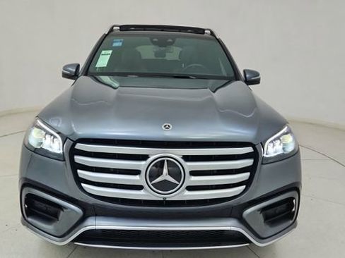 Used 2025 Mercedes-Benz GLS 450 4MATIC image 14
