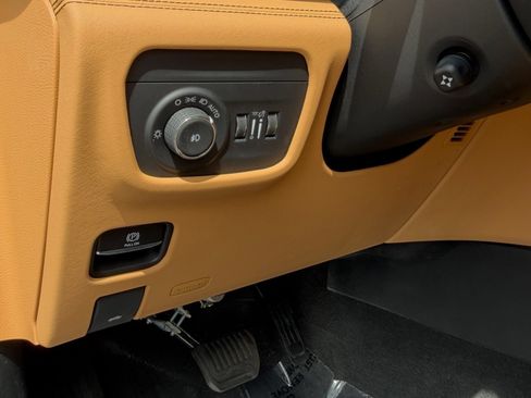 Used 2021 Jeep Grand Cherokee L Summit AWD/4WD image 25