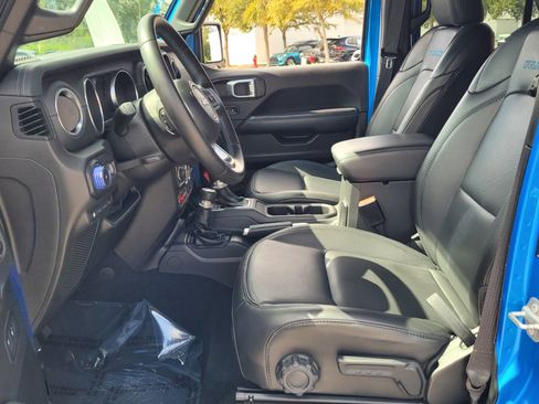 Used 2022 Jeep Wrangler Unlimited Rubicon 4xe image 13