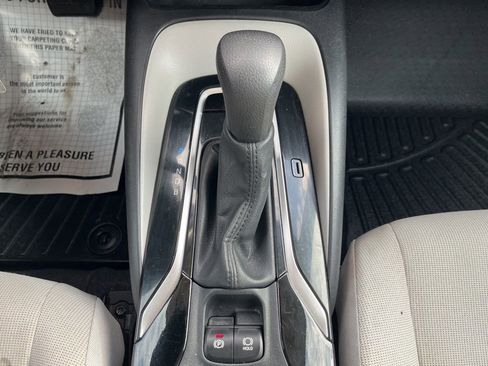 Used 2020 Toyota Corolla LE image 70