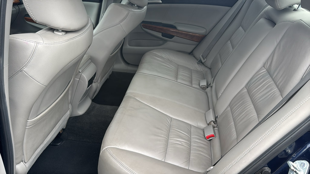 Used 2011 Honda Accord EX-L image 32