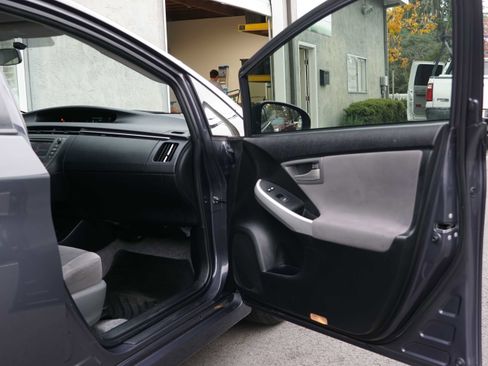 Used 2015 Toyota Prius Two image 32