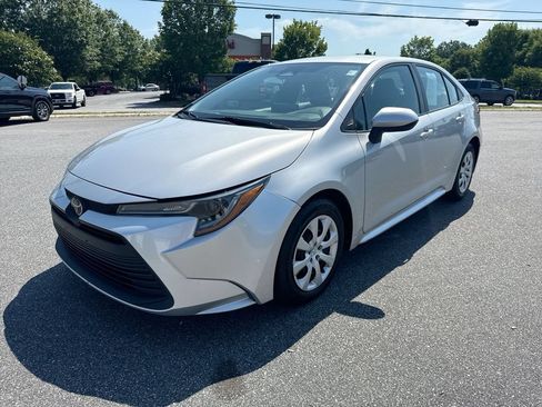 Used 2024 Toyota Corolla LE FWD image 3