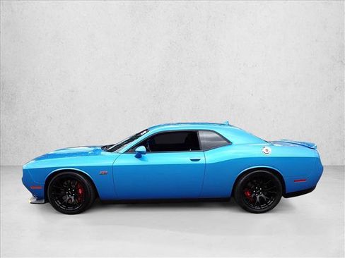 Used 2015 Dodge Challenger SRT w/ Technology Group RWD image 2