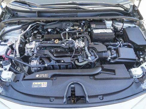 Certified 2025 Toyota Corolla SE w/ SE Premium Package FWD image 28