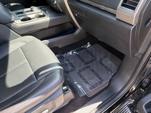 Used 2020 Ford Expedition XLT w/ Equipment Group 202A RWD image 42