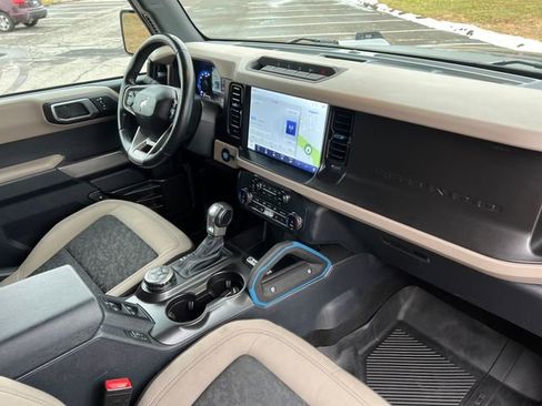 Used 2022 Ford Bronco Wildtrak image 32