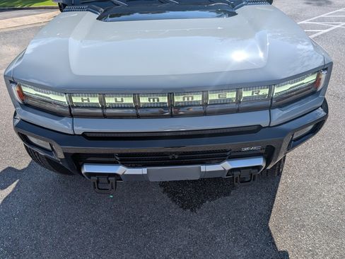 Used 2025 GMC Hummer EV 2X AWD/4WD image 12