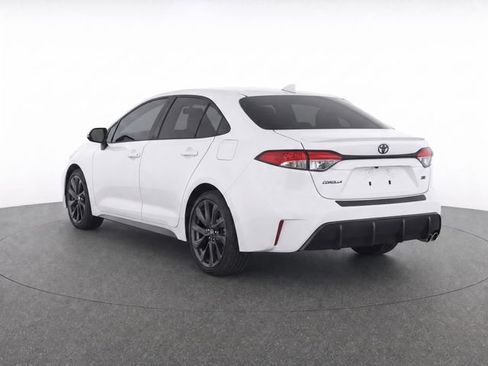 Used 2026 Toyota Corolla SE FWD image 7