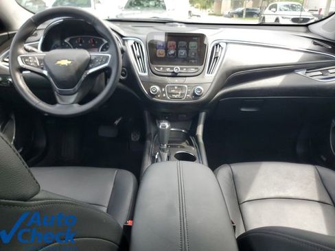 Used 2017 Chevrolet Malibu LT w/ Leather Package FWD image 16