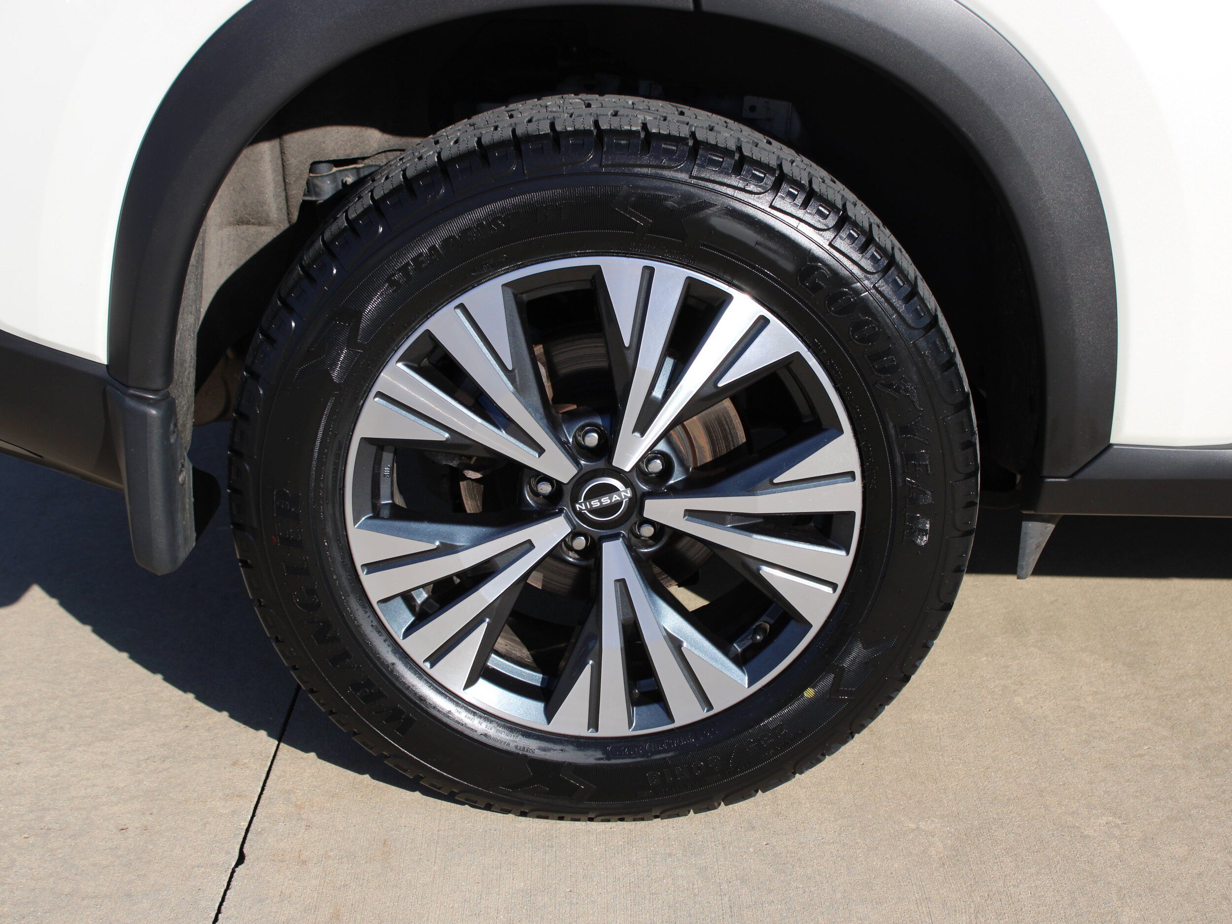 Used 2023 Nissan Rogue SV w/ SV Premium B Package AWD/4WD image 14