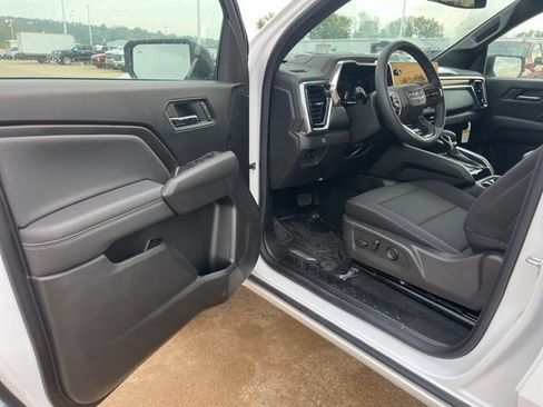 New 2025 GMC Canyon Elevation w/ Convenience Package image 13