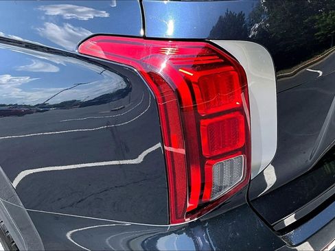 Used 2024 Hyundai Palisade SEL w/ Premium Package FWD image 23