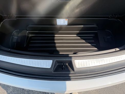 Used 2024 Cadillac XT6 Premium Luxury w/ LPO, Floor Liner Package AWD/4WD image 13