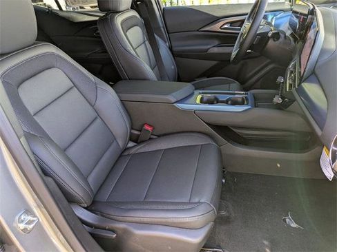 New 2026 Chevrolet Equinox EV LT image 26