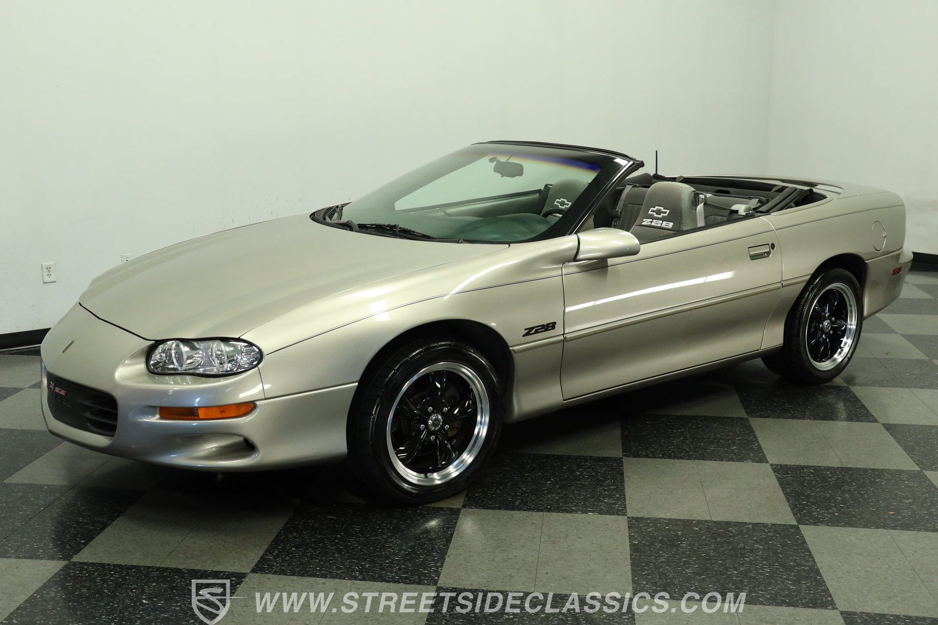 Used 1999 Chevrolet Camaro Z28 RWD image 6