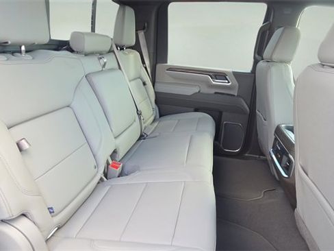 New 2026 GMC Sierra 2500 SLT w/ SLT Premium Package image 18