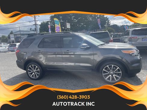 Used 2015 Ford Explorer XLT w/ Equipment Group 202A AWD/4WD image 1