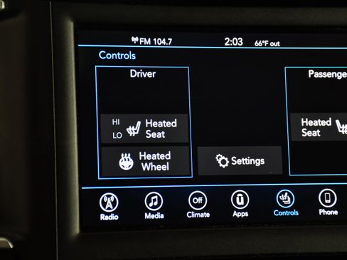 Used 2019 Chrysler Pacifica Touring-L FWD image 27