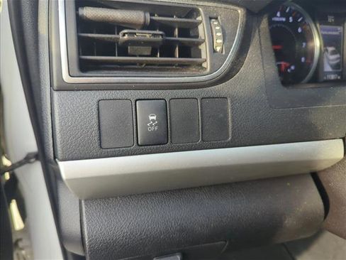 Used 2017 Toyota Camry SE image 26