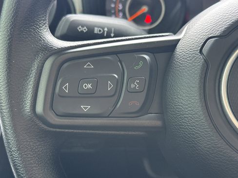 Used 2025 Jeep Wrangler Unlimited Sport AWD/4WD image 16
