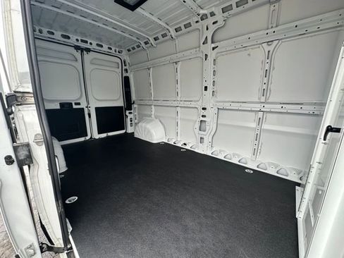 New 2024 RAM ProMaster 2500 FWD image 14