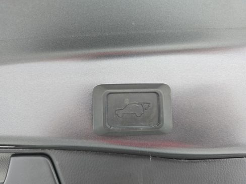 Used 2023 Toyota RAV4 XLE Premium AWD/4WD image 13