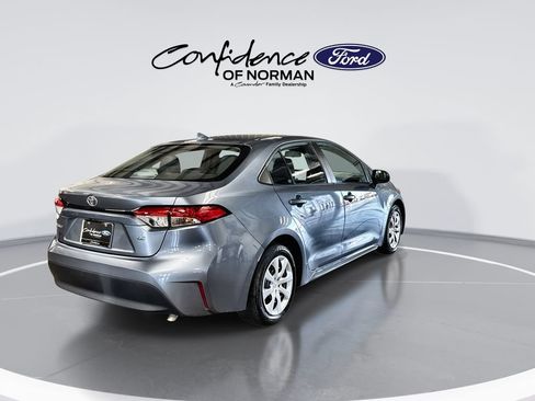 Used 2025 Toyota Corolla LE FWD image 8