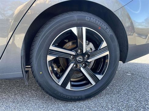 Used 2024 Nissan Sentra SV image 10